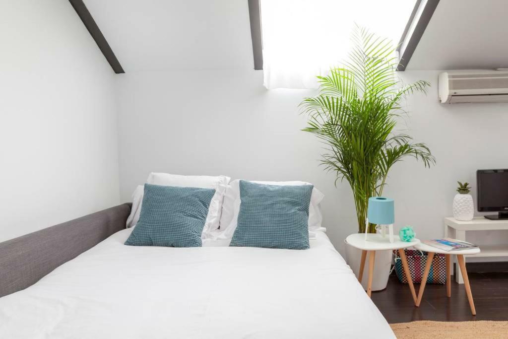 Modern Top Floor Loft At Malasana'S Heart Madrid Eksteriør bilde